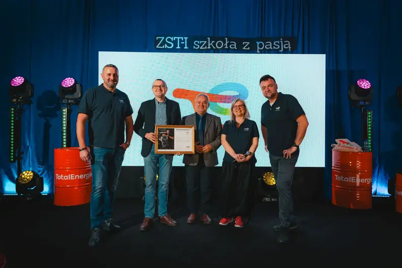 totalenergies_buskozdr120