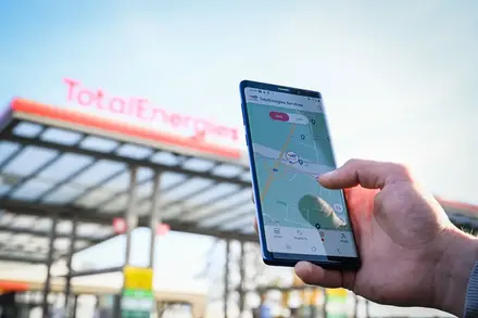 TOTAL Services App mit Tankstellenfinder