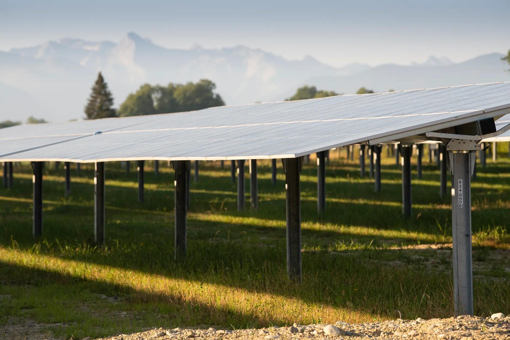 Centrale solaire au sol de Monein, Pyrénées Atlantique-France, développée par Total Quadran