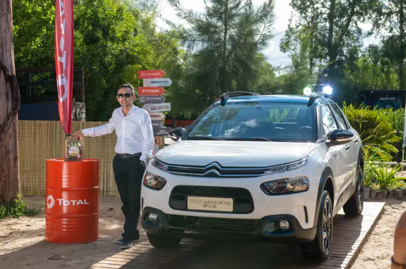 El Citroën SUV C4 Cactus sale de fábrica con uno de nuestros productos más innovadores el TOTAL QUARTZ INEO FIRST
