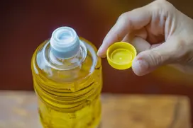 Oil bottle