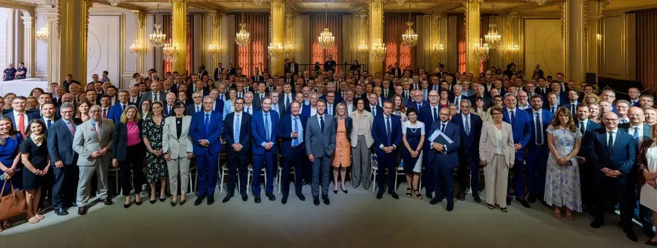 Tilt at l'Elysée
