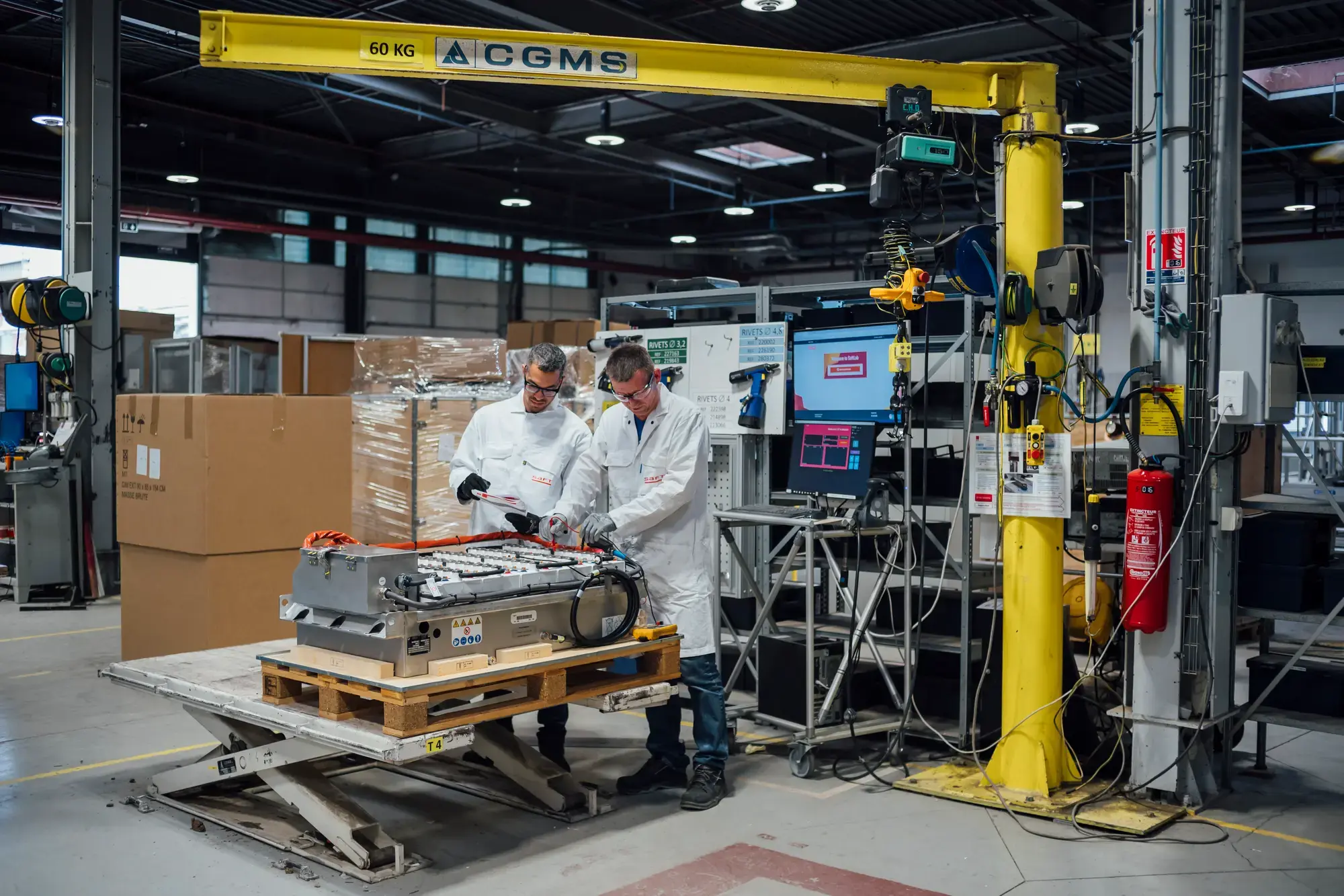 Manufacturing batteries at Saft in Bordeaux