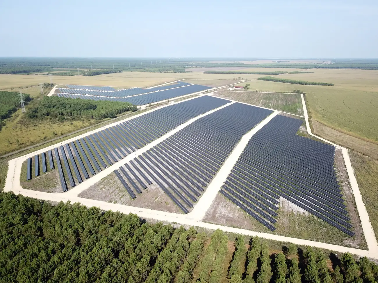 Champ solaire dans le 33 à Le Seneguier