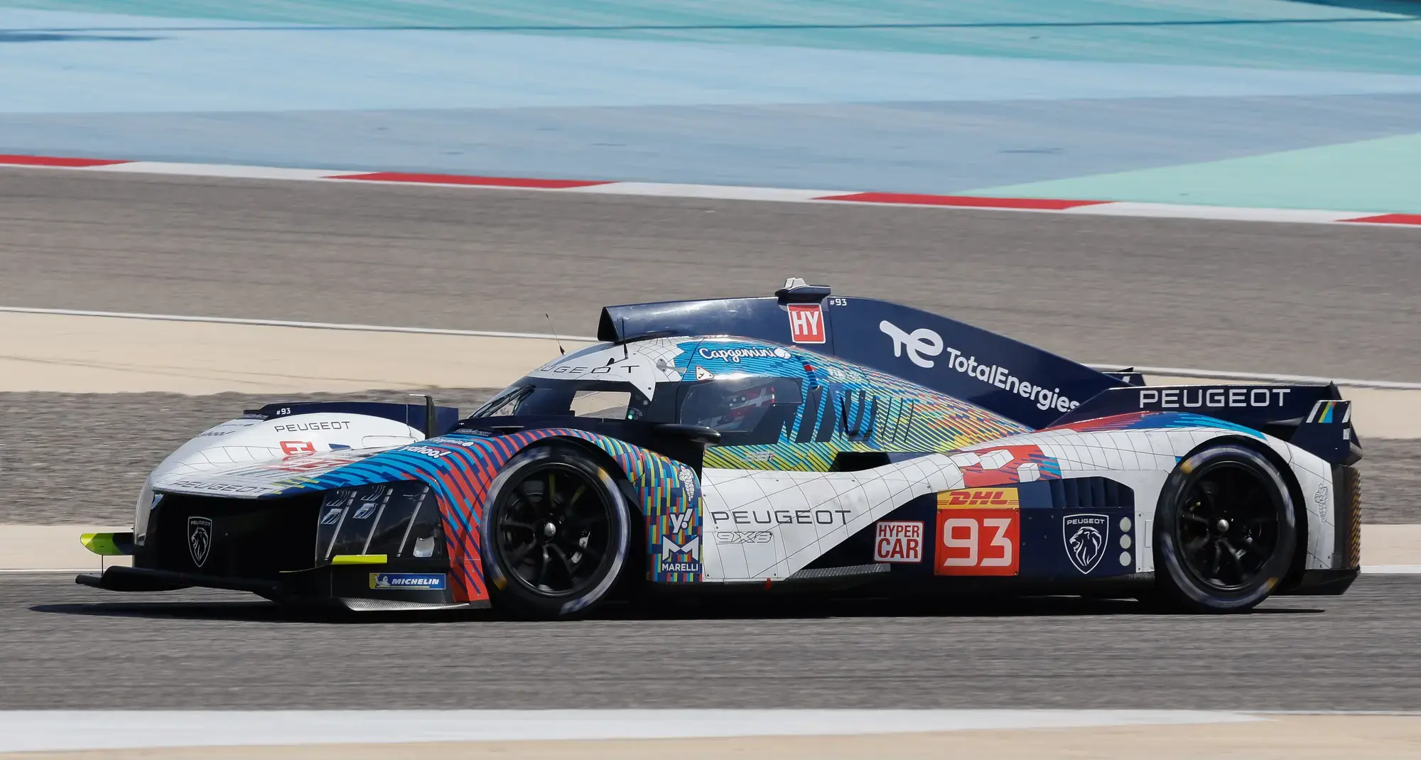 TotalEnergies junto al Peugeot Hypercar en el World Endurance Championship