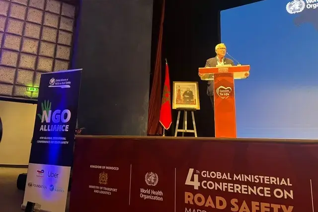 Jacques-Emmanuel Saulnier prend la parole lors de la cérémonie « 1Casque, 1Vie » du 17 février