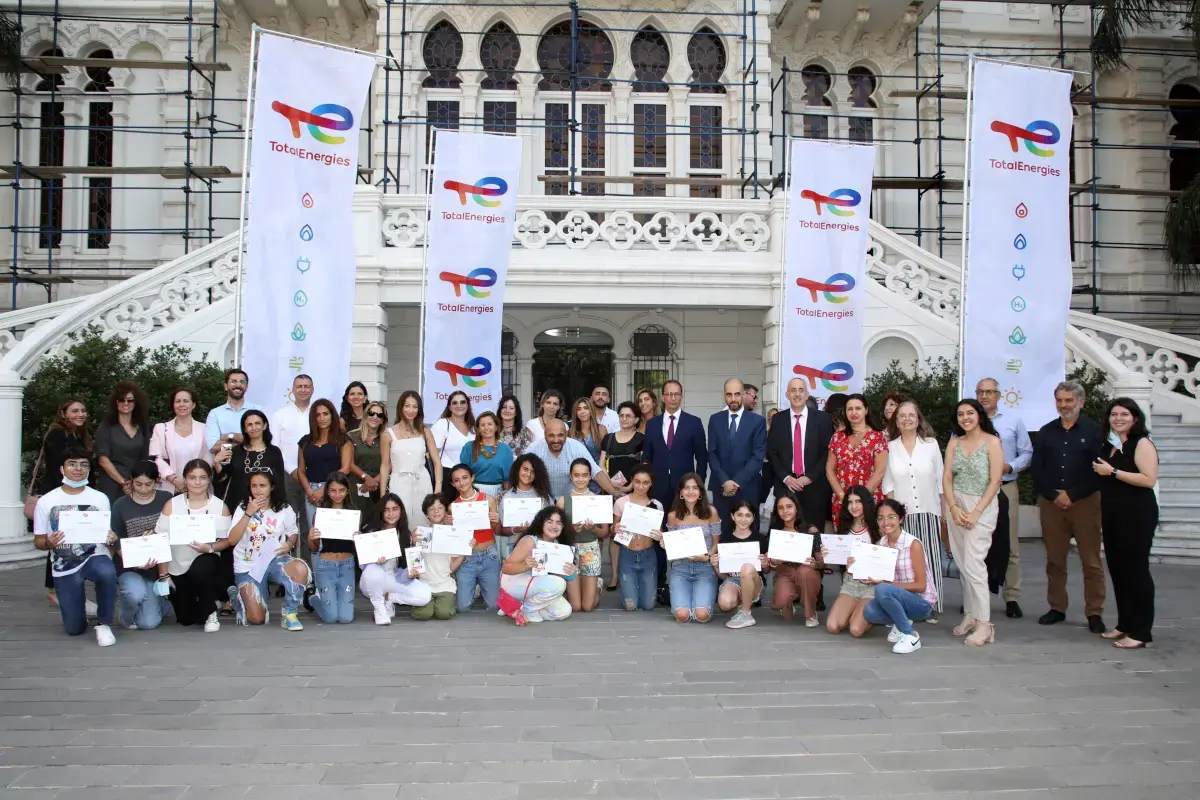 school students winning the VIA creative contest