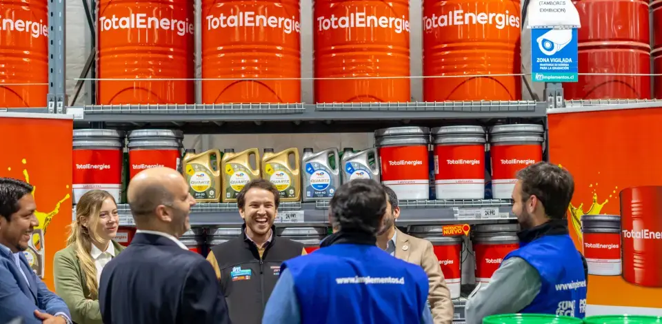 Los lubricantes TotalEnergies llegan a Implementos Chile