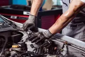 Revisión del auto en casa