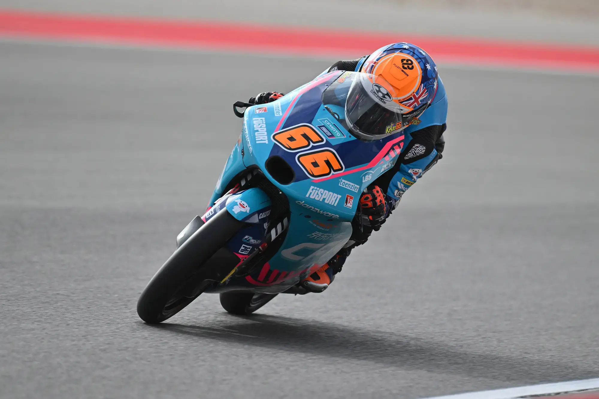 ELF A Brand Of Passion La leyenda continúa MotoGP Moto2 Moto Motociclismo Motorsport Cambio De Aceite De Motor De Moto CFMOTO Racing PrüstelGP