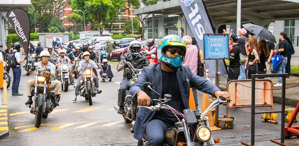 riders setting off at DGR 2023