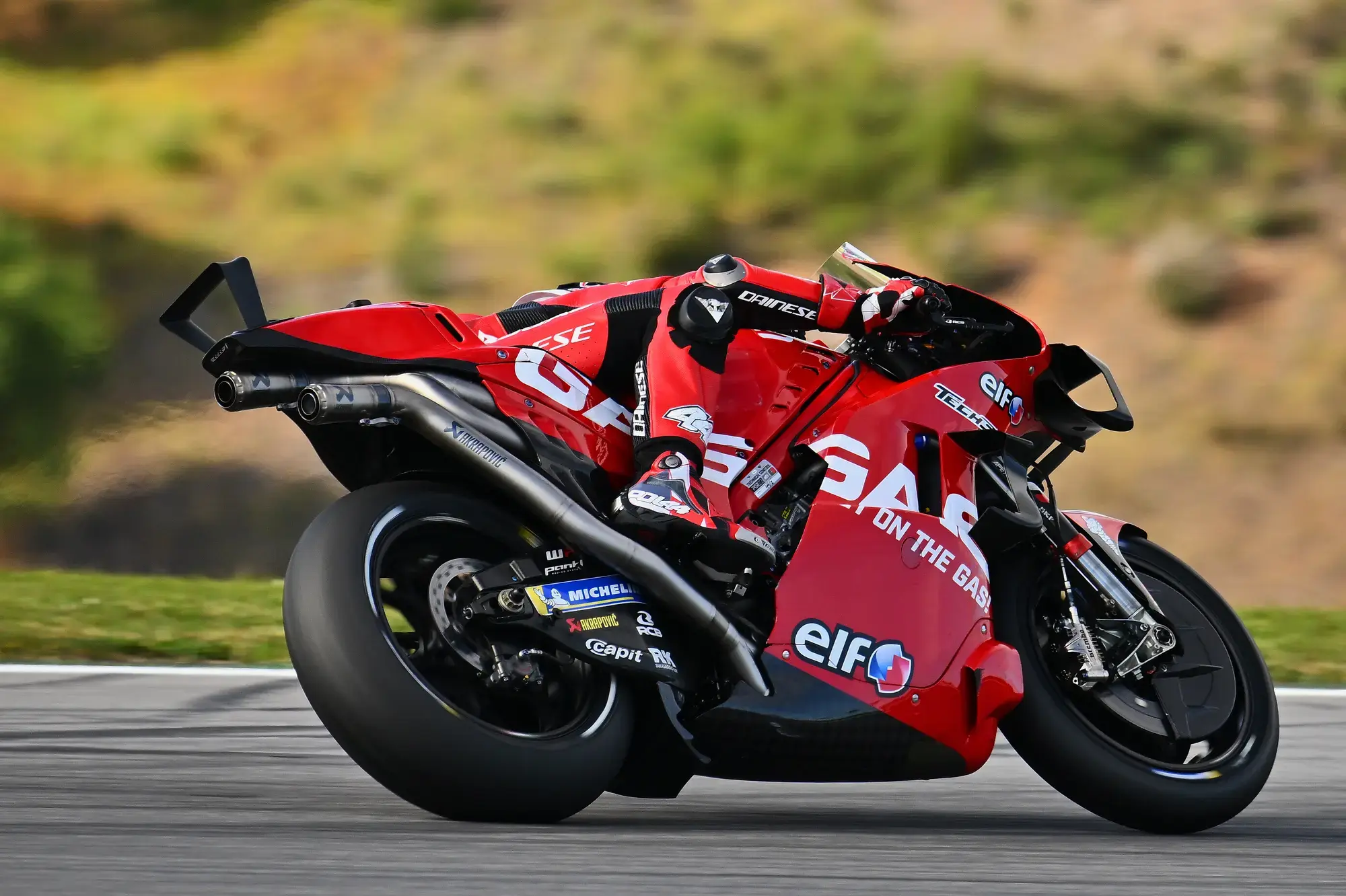 ELF A Brand Of Passion MotoGP Moto Motociclismo Motorsport Cambio De Aceite De Motor Racing GasGas Factory Tech3