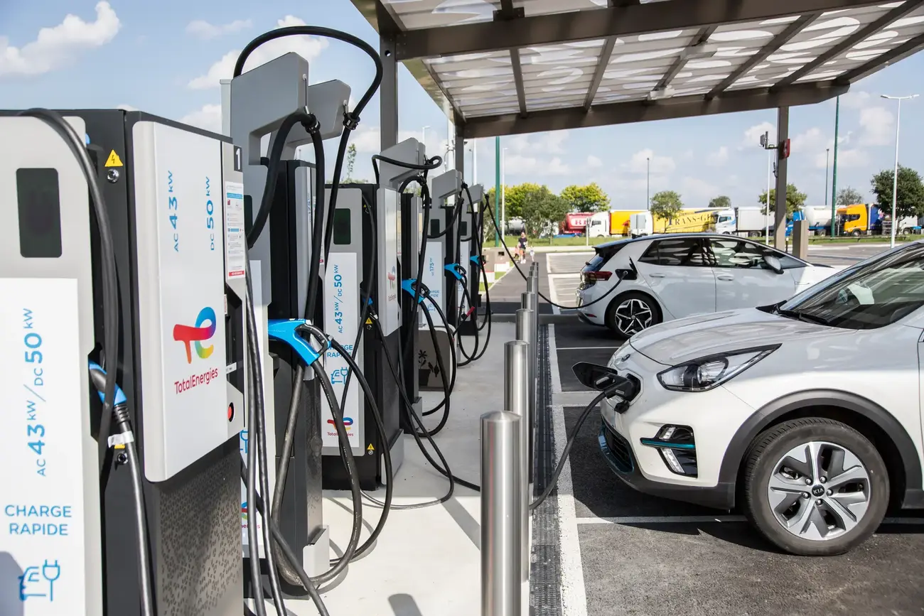 TotalEnergies solarized station in Ressons