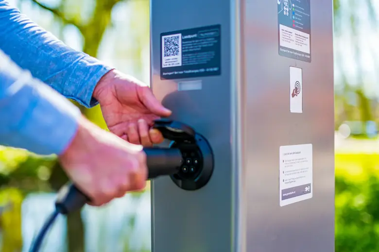 Laadpalen_Nieuwegein_WJ6_7250_HR