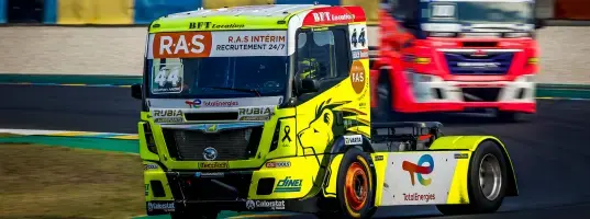 truck_racing_wide