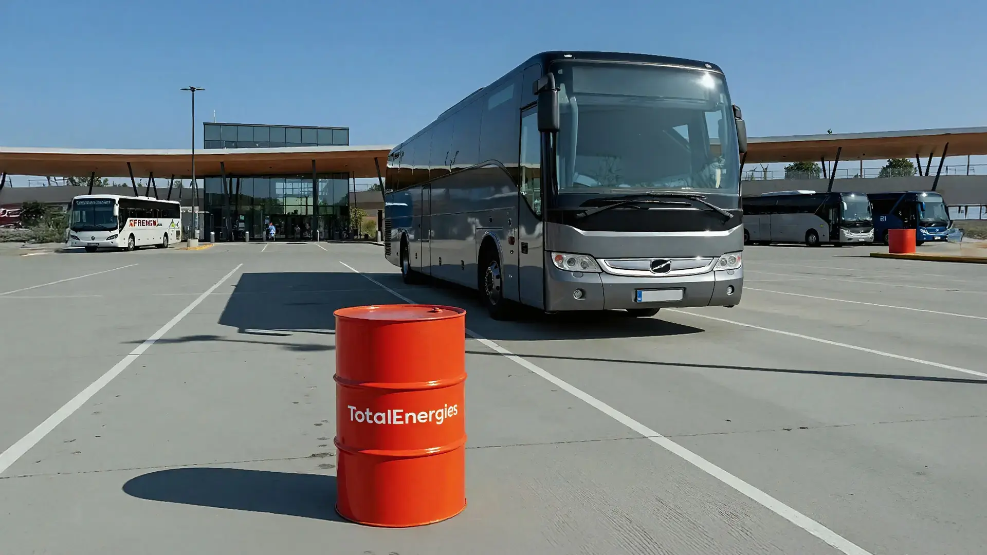 Autobuses con lubricante TotalEnergies para flotas.