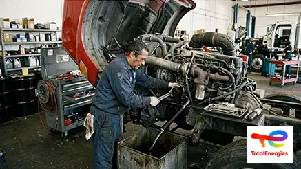 motor-de-camión_437x246cm