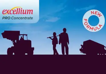 Siluety dělníků a pracovní strojů na modrém pozadí