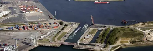Aerial view of the François 1er lock