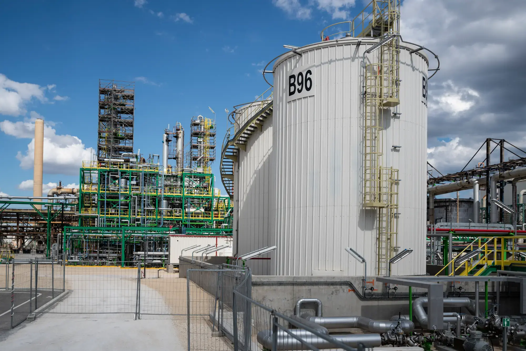 La bioraffinerie de La Mède, l’un des premiers sites à passer aux nouvelles couleurs de TotalEnergies