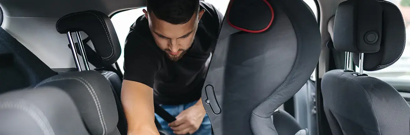 Namestitev otroških sedežev v avto