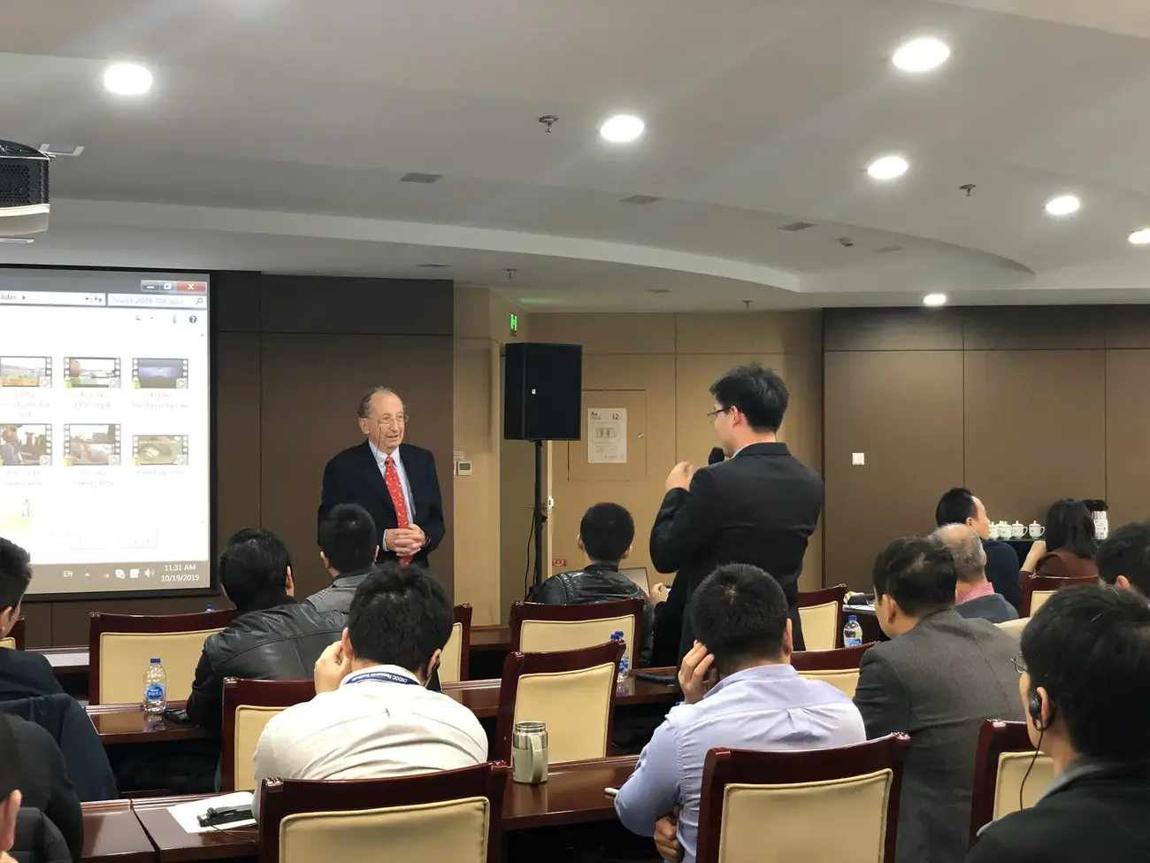 TPA professor exchanges ideas with China industry practitioners in CNOOC.