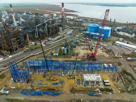 l'unité HDT VGO en cours de construction vue du ciel