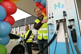 Persfoto 5 opening waterstoftankstation Breda