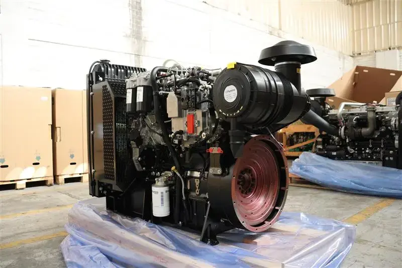 Lubricantes TotalEnergies aplicados en buses y grupos electrógenos de MODASA en Perú, optimizando rendimiento y mantenimiento.