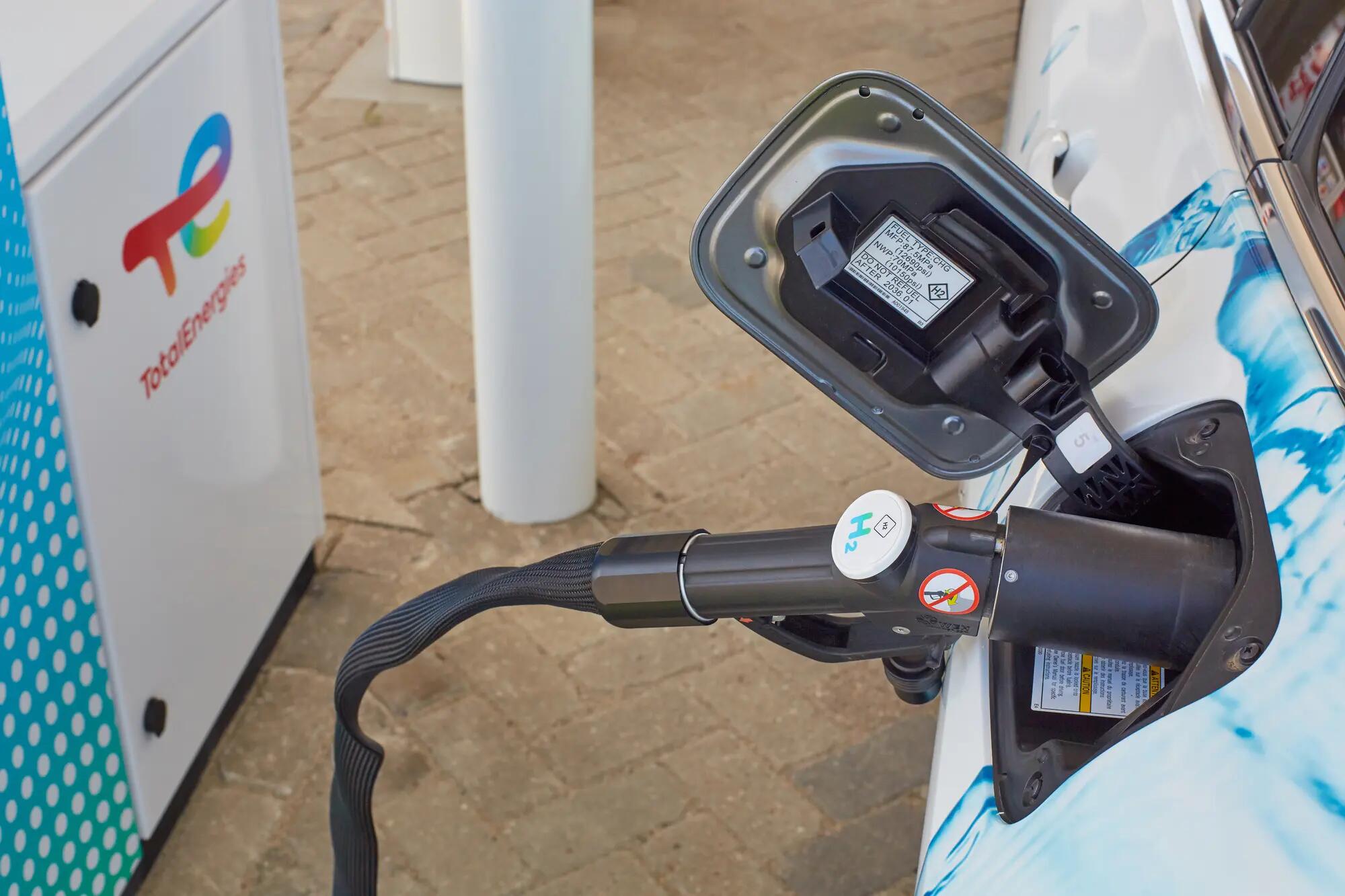 Hydrogen (H2) Refueling Station Breda, The Netherlands