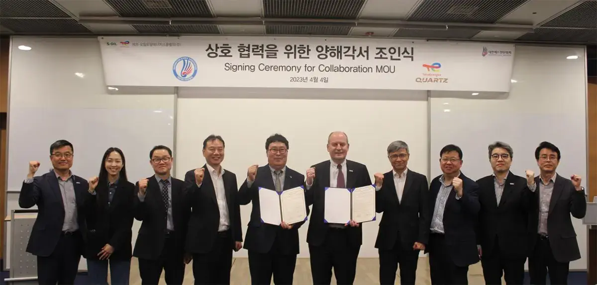 MoU signing ceremony between S-OIL TotalEnergies Lubricants Co. Ltd and Badminton Korea Association