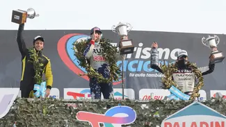 El Turismo Nacional completó su quinta fecha este viernes en el Autódromo Roberto Mouras de La Plata.