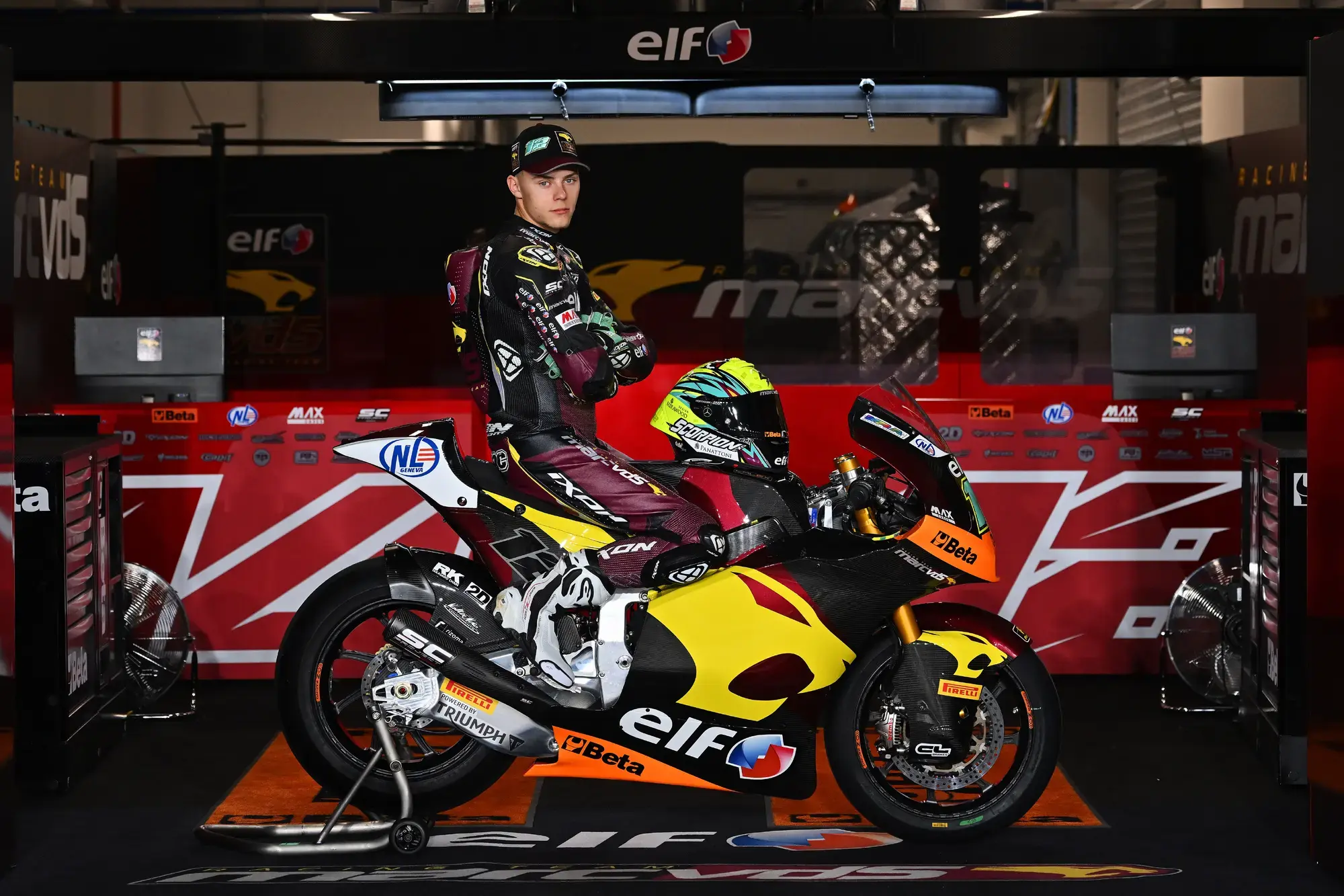 ELF A Brand Of Passion Motorsport Racing Moto Motociclismo ELF Marc VDS Racing Team Moto2 MotoGP QatarGP Qatar Cambio De Aceite Aceite De Moto Aceite De Motor Tony Arbolino