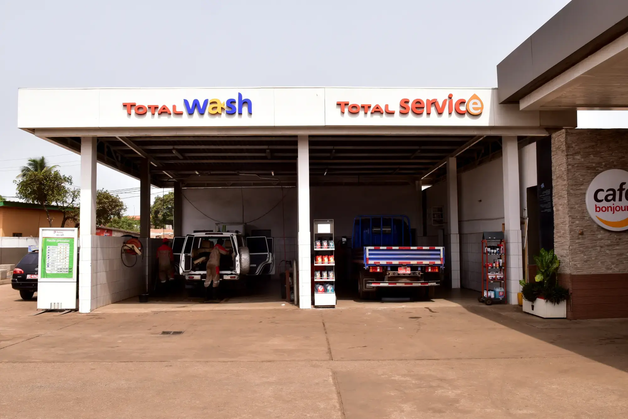 Wash et service, lavage et entretien technique