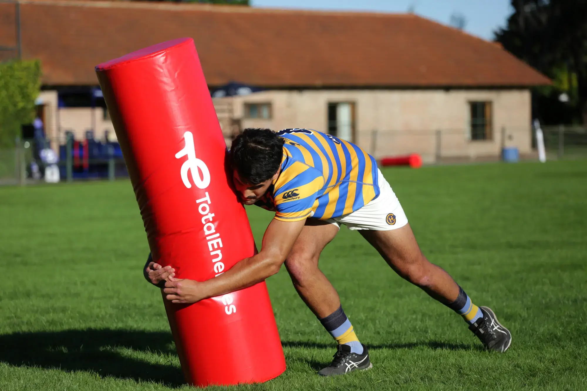 TotalEnergies Asociación Civil Hindú Rugby Club Rugby La Energía Que Nos Mueve Deporte Don Torcuato Deporte Cambio De Aceite Aceite De Motor Quartz Lubricantes