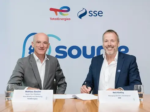 Picture of mathieu soulas vice president new mobilit for total and Neil Kirkby managing director of entreprise SSE
