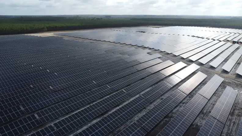 Centrale solaire de Cère
