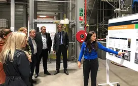 De gauche à droite : Chris Danckaerts, directeur géneral “de Vlaamse Waterweg”,&nbsp;Maarten De Veuster, le bourgemestre de Schoten&nbsp;et&nbsp;Olivier Dufaux, Plant Manager de Total Schoten.