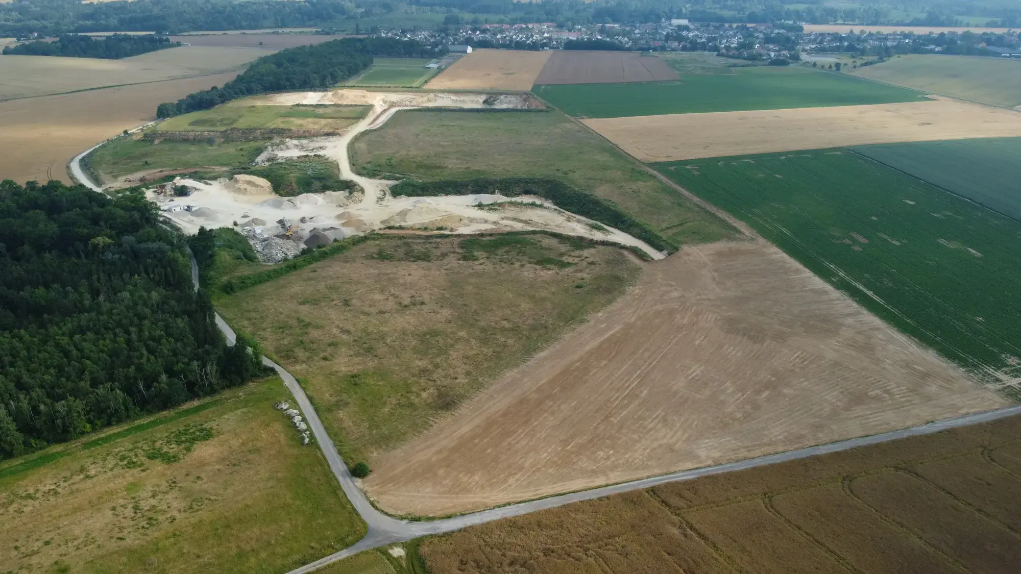 Vue drone projet centrale solaire de Muizon