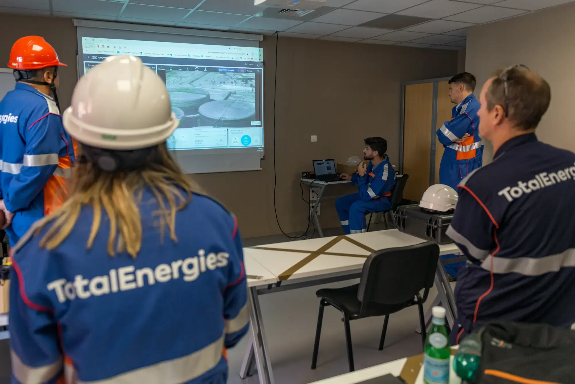 Tests of autonomous drones on the OLEUM technical platform (Dunkerque) with the start-up Percepto