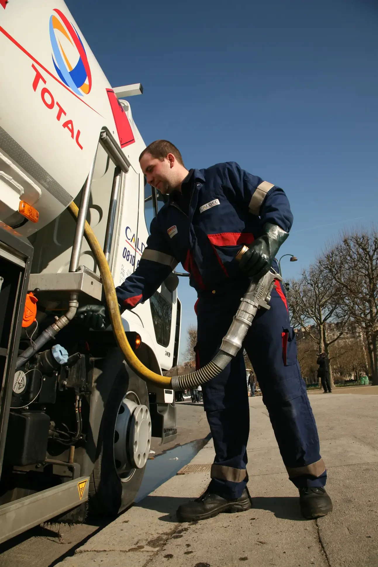 Distributeur, livreur