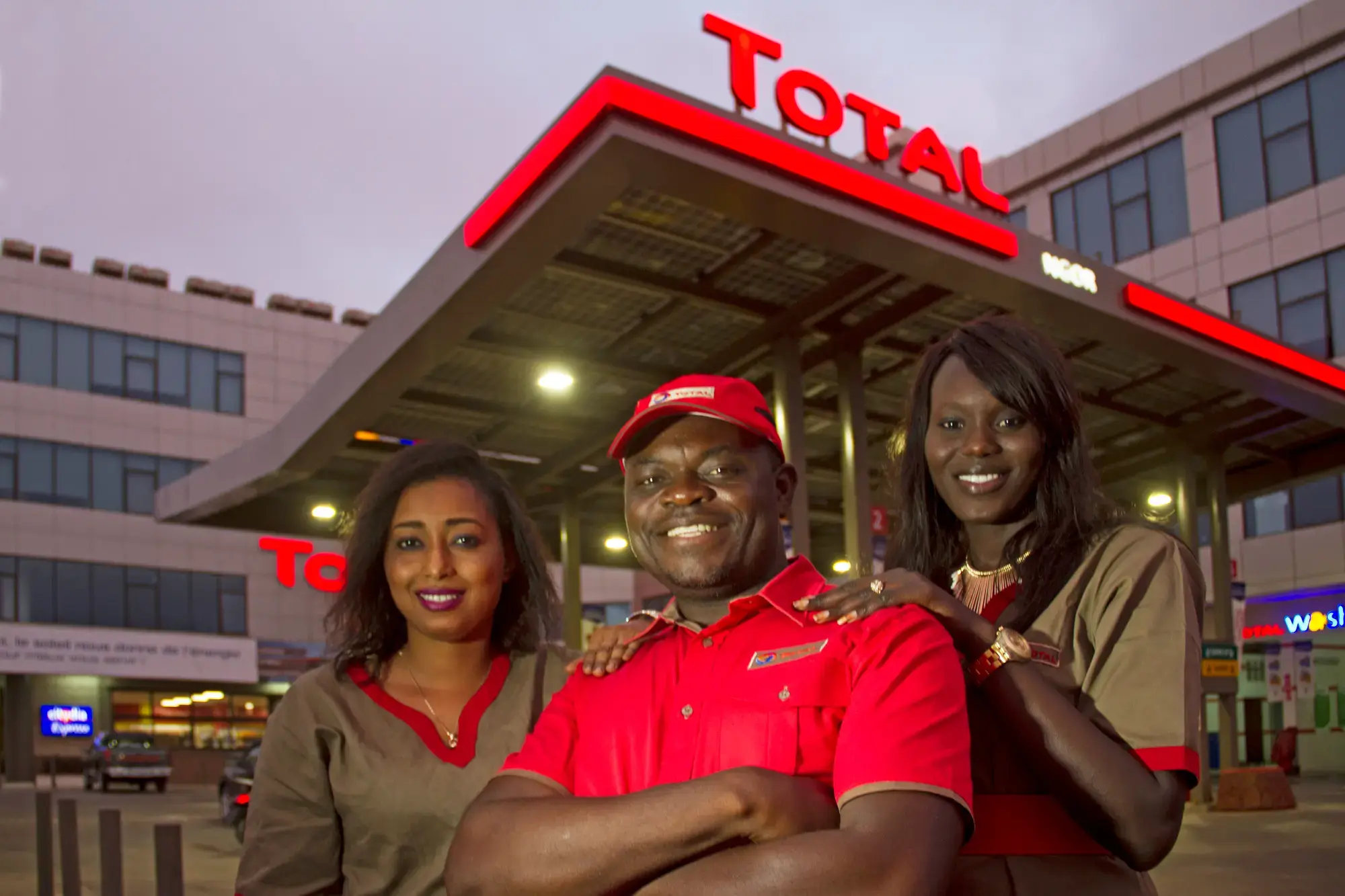 Une Équioe à votre disposition