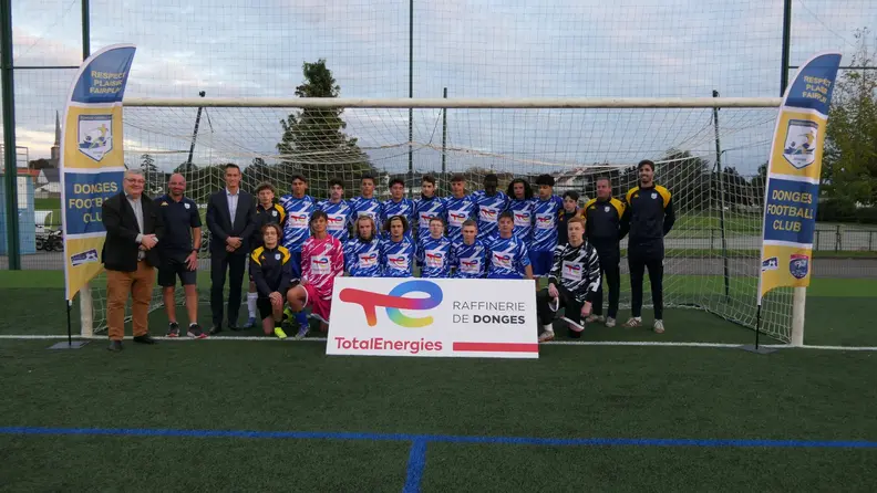 Remise des maillots U18 DFC