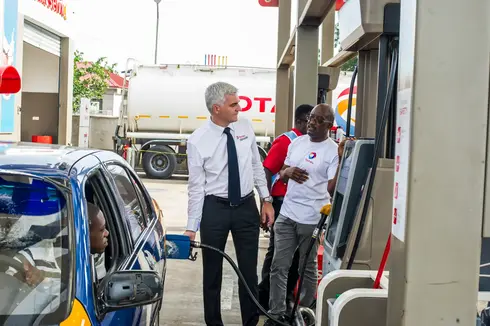 managing_director_of_total_ghana_eric_fanchini_despensing_fuel