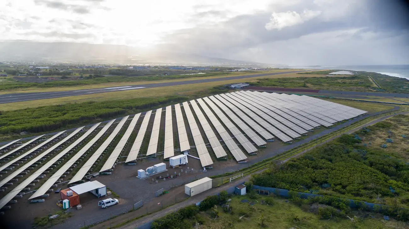 Centrales solaires au sol de l’aéroport de Pierrefonds