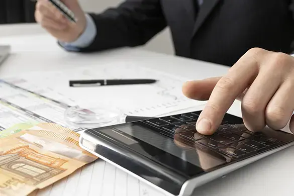 A man who defines a pricing policy