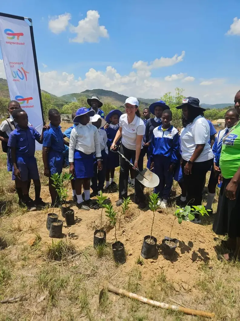 md planting tree at tsatse primary 2