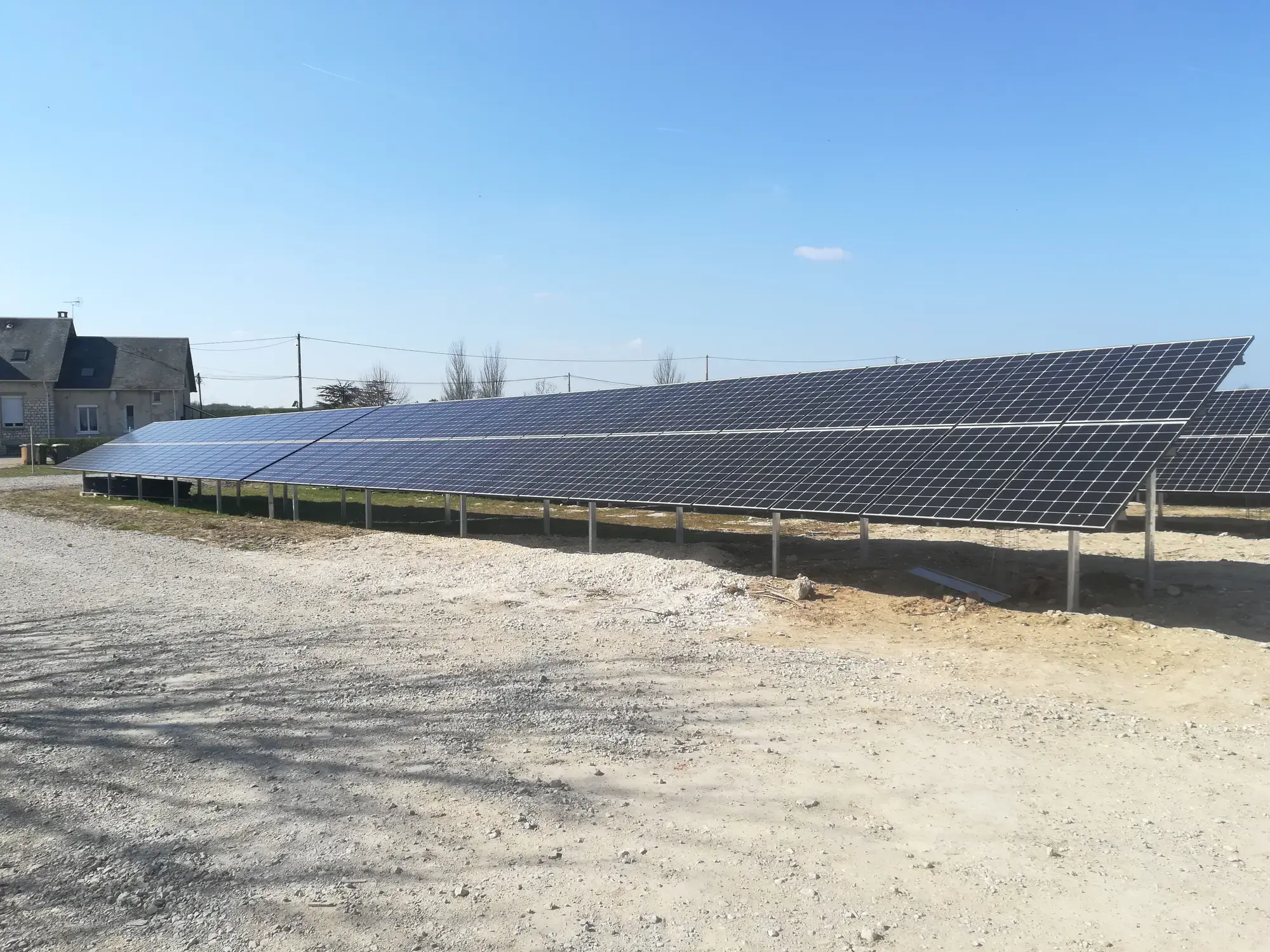 Ferme solaire dans le 45 à Prefontaines