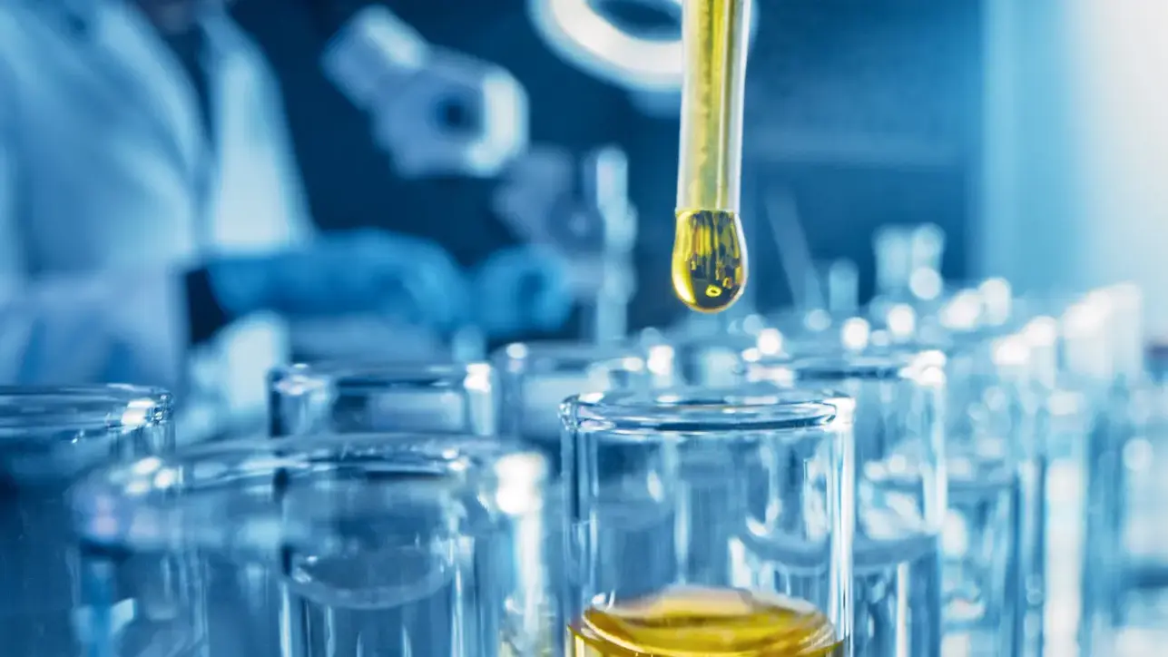 Oil analysis in a laboratory