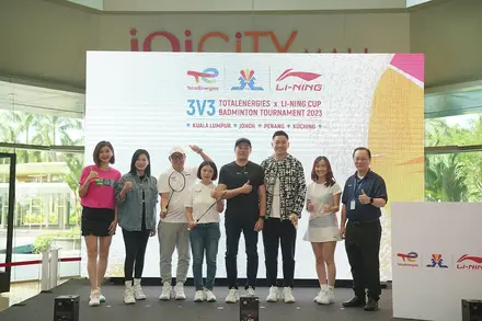 Former badminton legends, Janice Woon, Goh Liu Ying, Tan Boon Heong; Business Development Head of Li-Ning Malaysia, Simon Soh; Managing Director of TotalEnergies Marketing Malaysia, Jennifer Li; Director of Sunlight Sports Sdn Bhd, Dato Sri Sam Soh; Li-Ni
